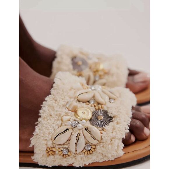 Free People Women's Size 7.5 Shipwreck Surf Shell Sandals Chalk New - Picture 4 of 7